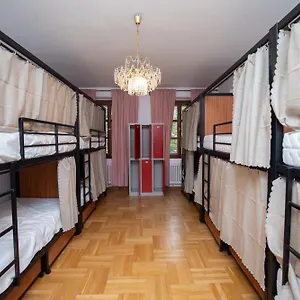 Hostal Women's Only - Female Only, Praga